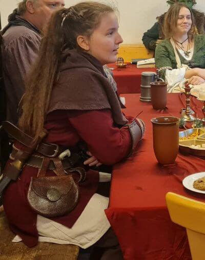 Lyra Lindström, Freundin der Familie und heldenhafte Kriegerin Lyra Lindström, Freundin der Familie und heldenhafte Kriegerin